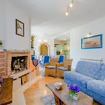 Blue Oasis Villa *